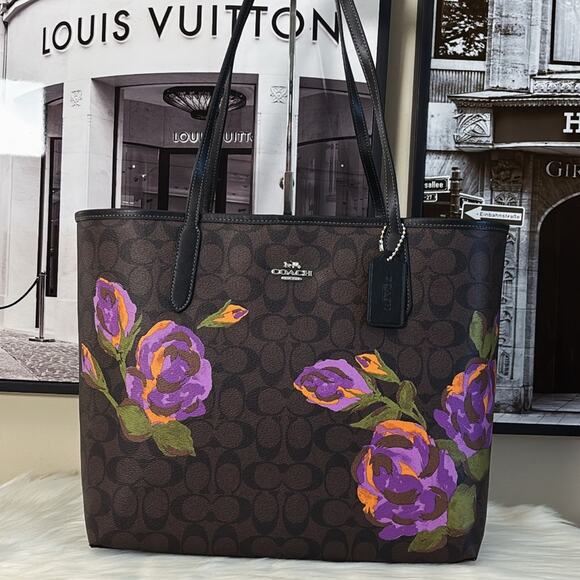 COACH CITY TOTE IN SIGNATURE CANVAS WITH ROSE PRINT - Picture 1 of 10